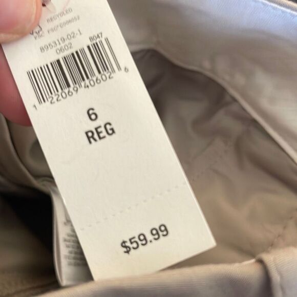 Banana Republic Women’s Khaki Martin Fit Dress Pants size 6R NEW - Picture 5 of 7